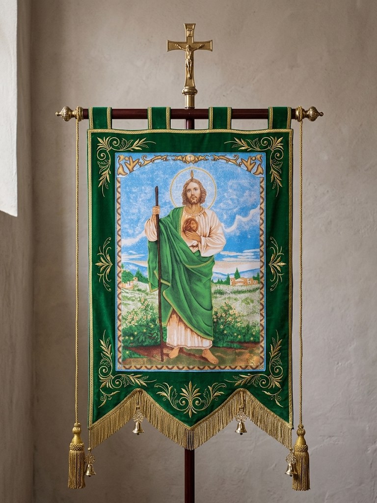 Estandarte verde con imagen de San Judas Tadeo